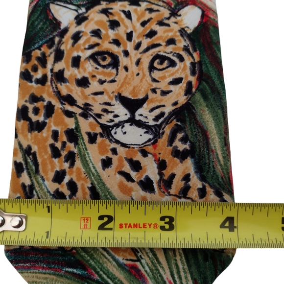 Tie. World Wildlife Fund Jaguar. Preloved. 100% silk made in USA - Picture 5 of 7
